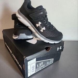 Under Armour Boys Assert No Tie Shoes